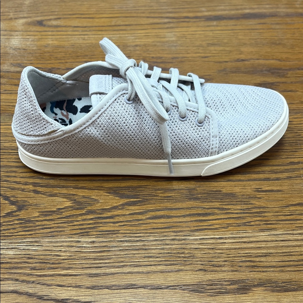 Light Gray Casual Sneakers